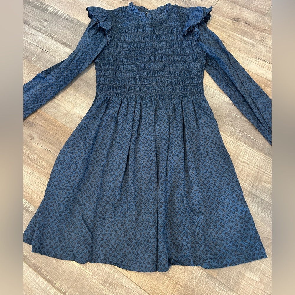 GAP long sleeve ruffle detail ruched dress